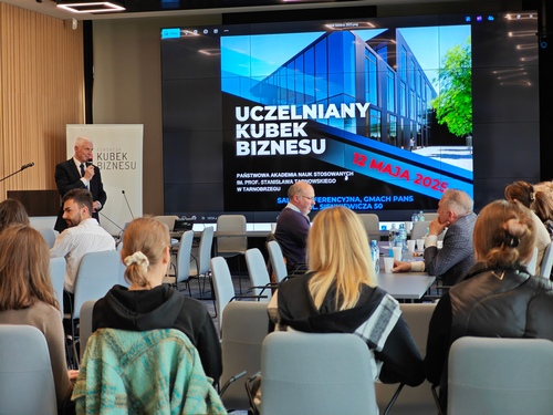 na zdjęciu fragment spotkania podczas majowego kubka biznesu w PANS