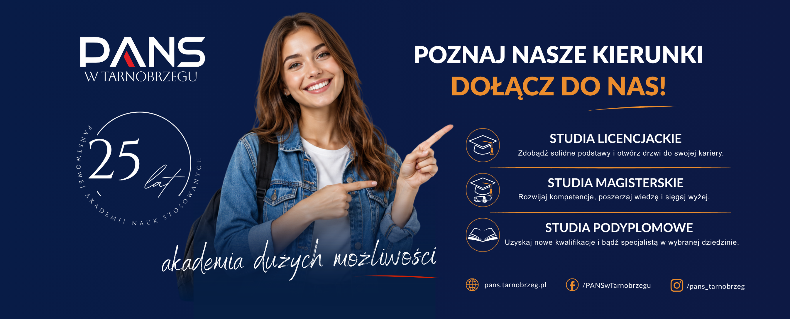 grafika, granatowe tło, na pierwszym planie uśmiechnięta dziewczyna z plecakiem na ramieniu wskazuje palcem na tekst start rekrutacji na studia , poniżej oferta studiów, natomiast z lewej strony logo akademii i logo jubileuszowe